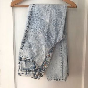 ZENA Acid Wash Mom Jeans!
